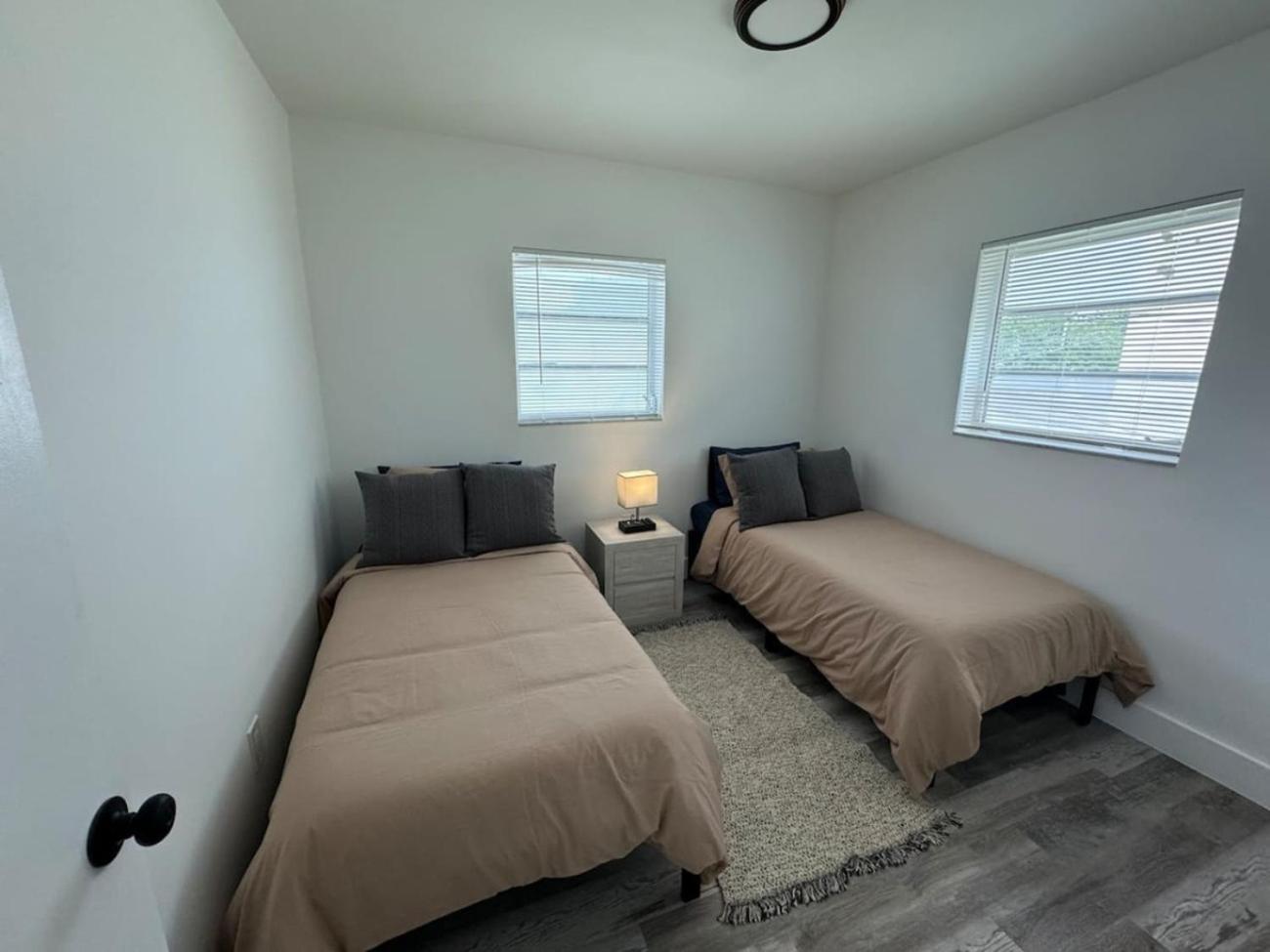 Remodeled Little Havanna Apartments Great Location Miami Exterior photo